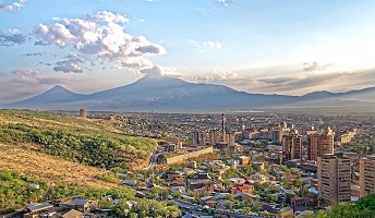 Azerbaiyán, Georgia y Armenia: 13 Días / 12 Noches